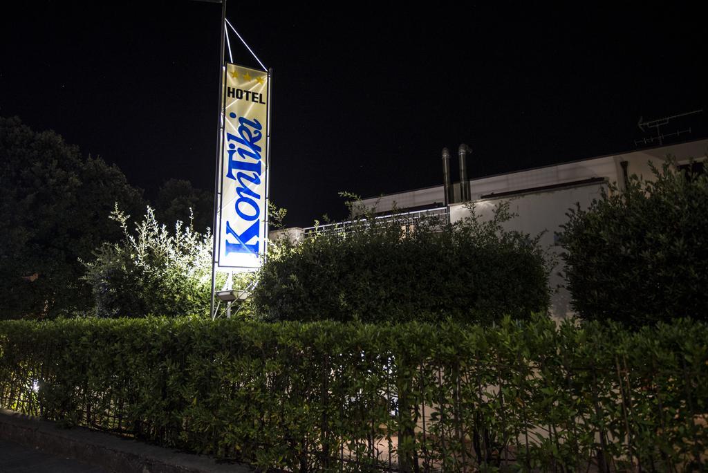 Hotel Kon Tiki San Vincenzo Kültér fotó