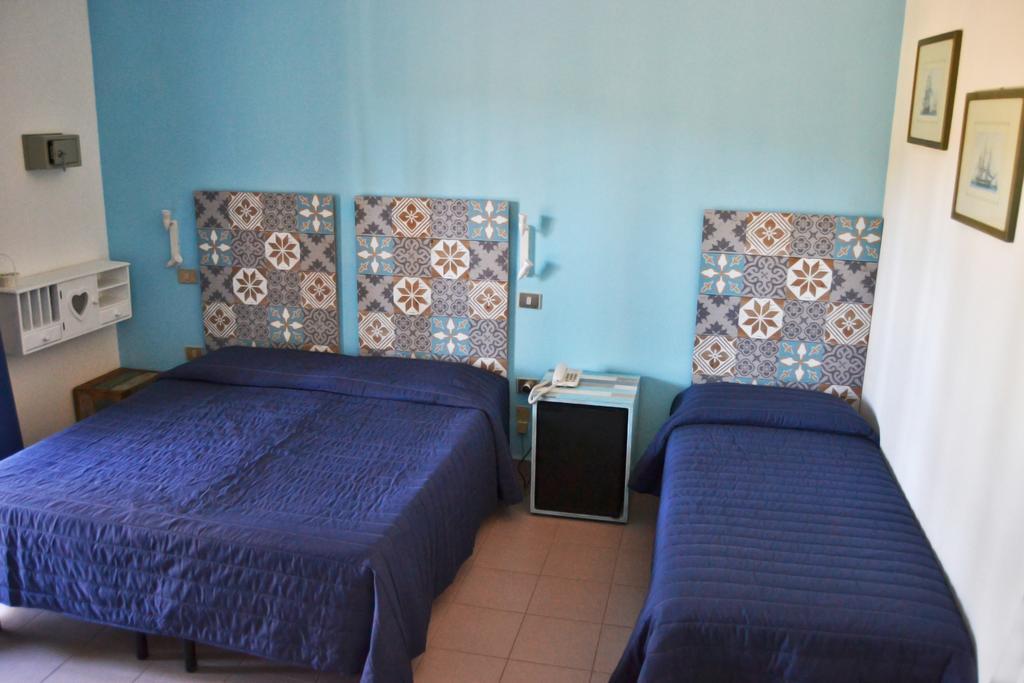 Hotel Kon Tiki San Vincenzo Kültér fotó