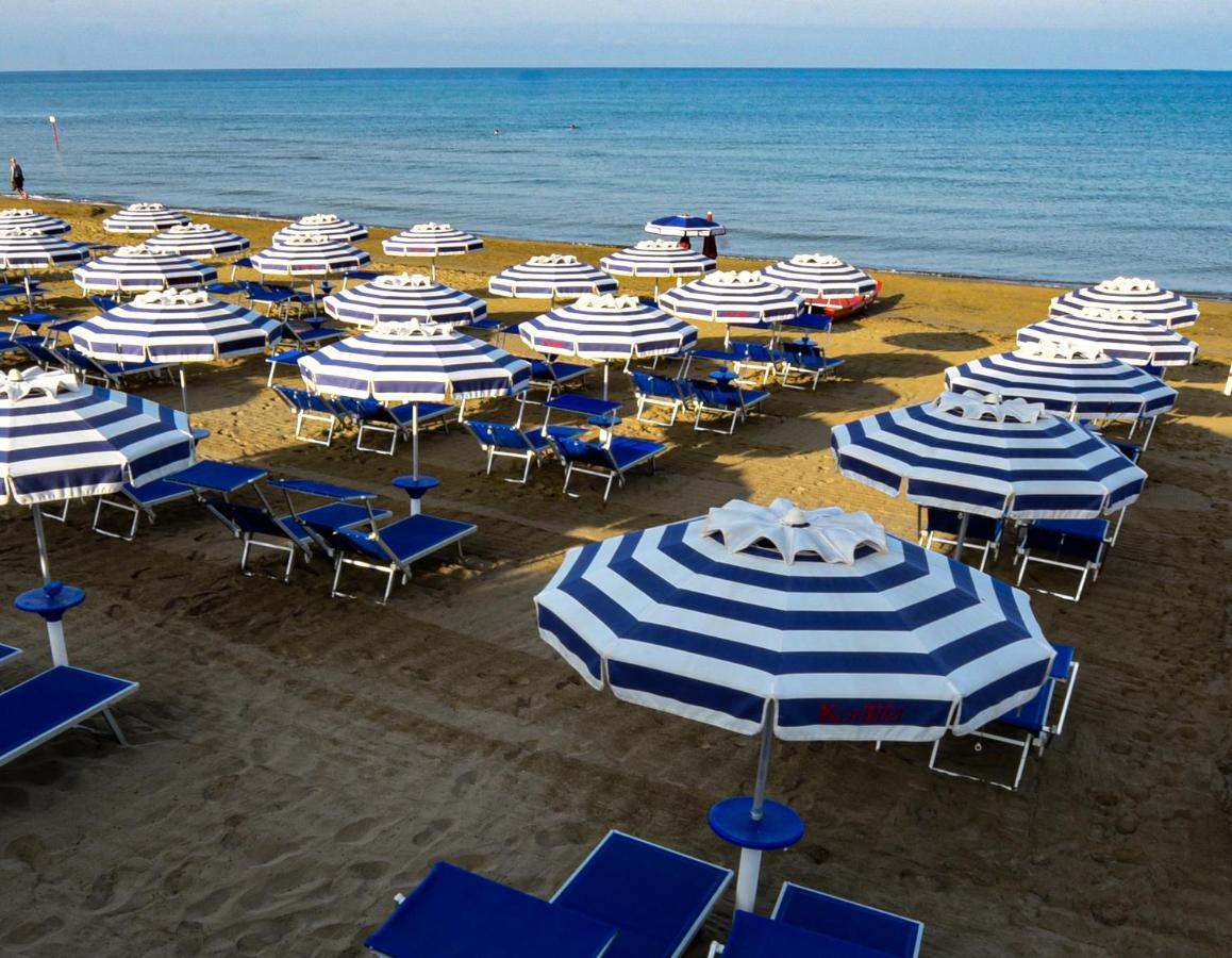 Hotel Kon Tiki San Vincenzo Kültér fotó