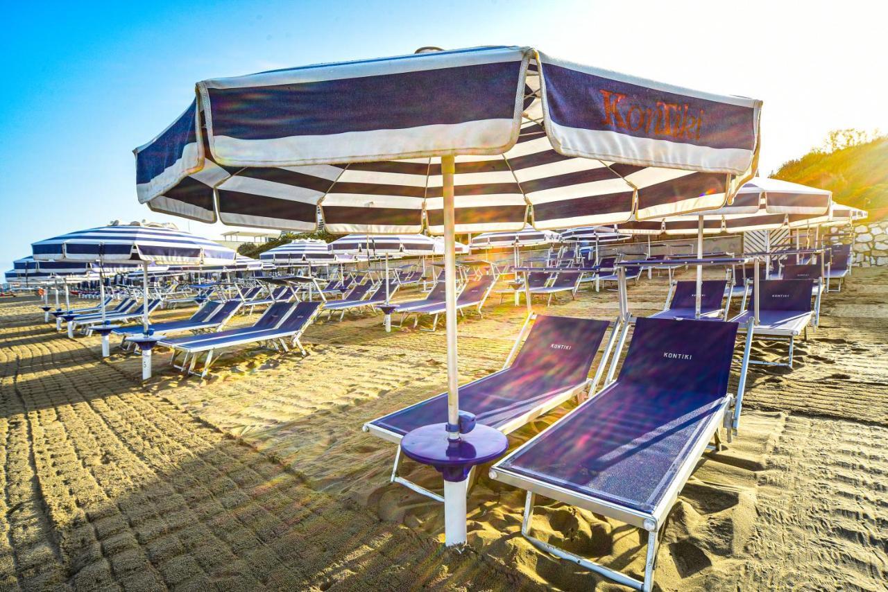 Hotel Kon Tiki San Vincenzo Kültér fotó