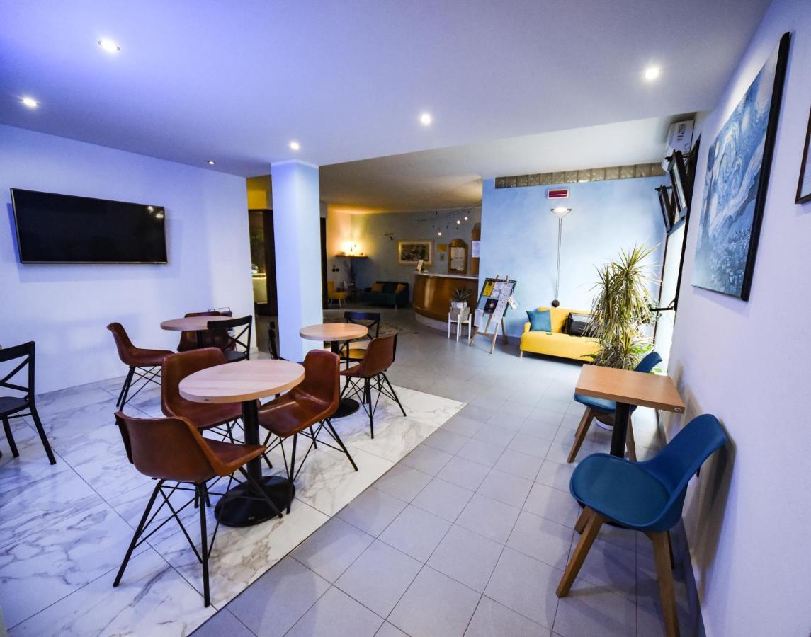 Hotel Kon Tiki San Vincenzo Kültér fotó