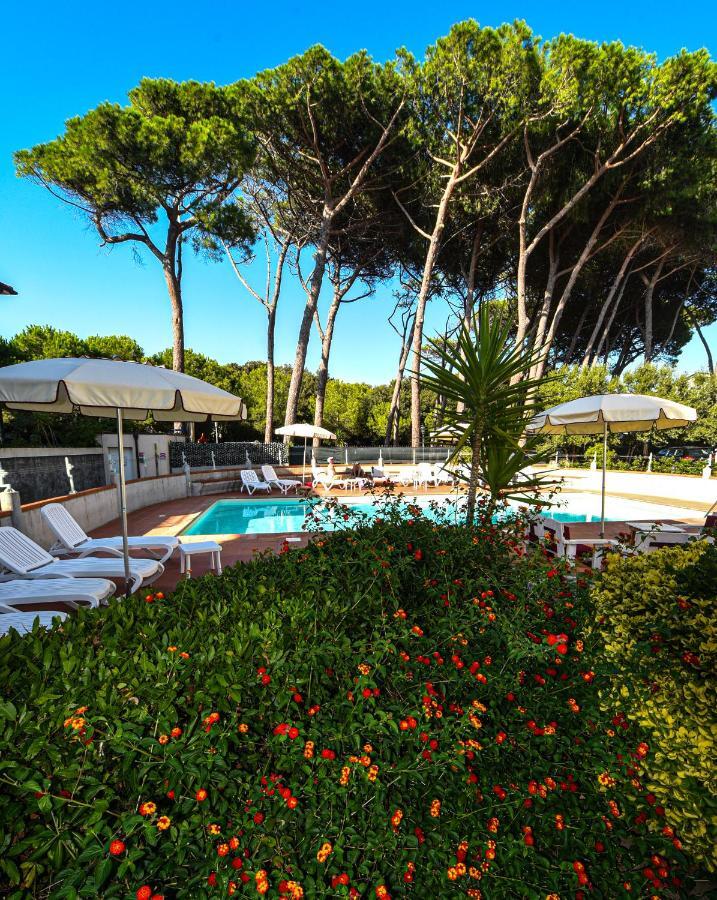 Hotel Kon Tiki San Vincenzo Kültér fotó